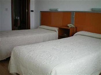 Hostal Liste Station A Coruña Eksteriør billede